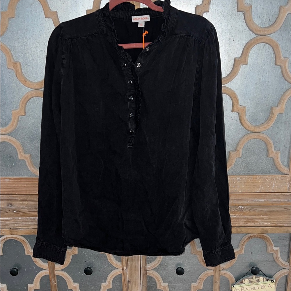 Knox Rose Black Ruffled Blouse